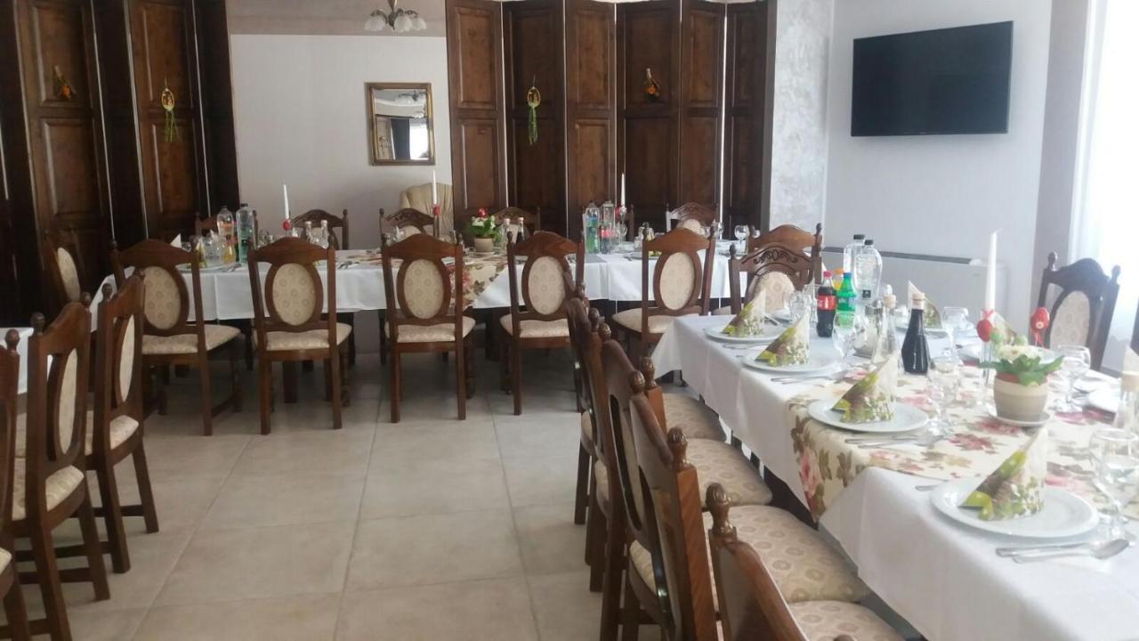 Conacul Domnitei Hotell Voronet Exteriör bild