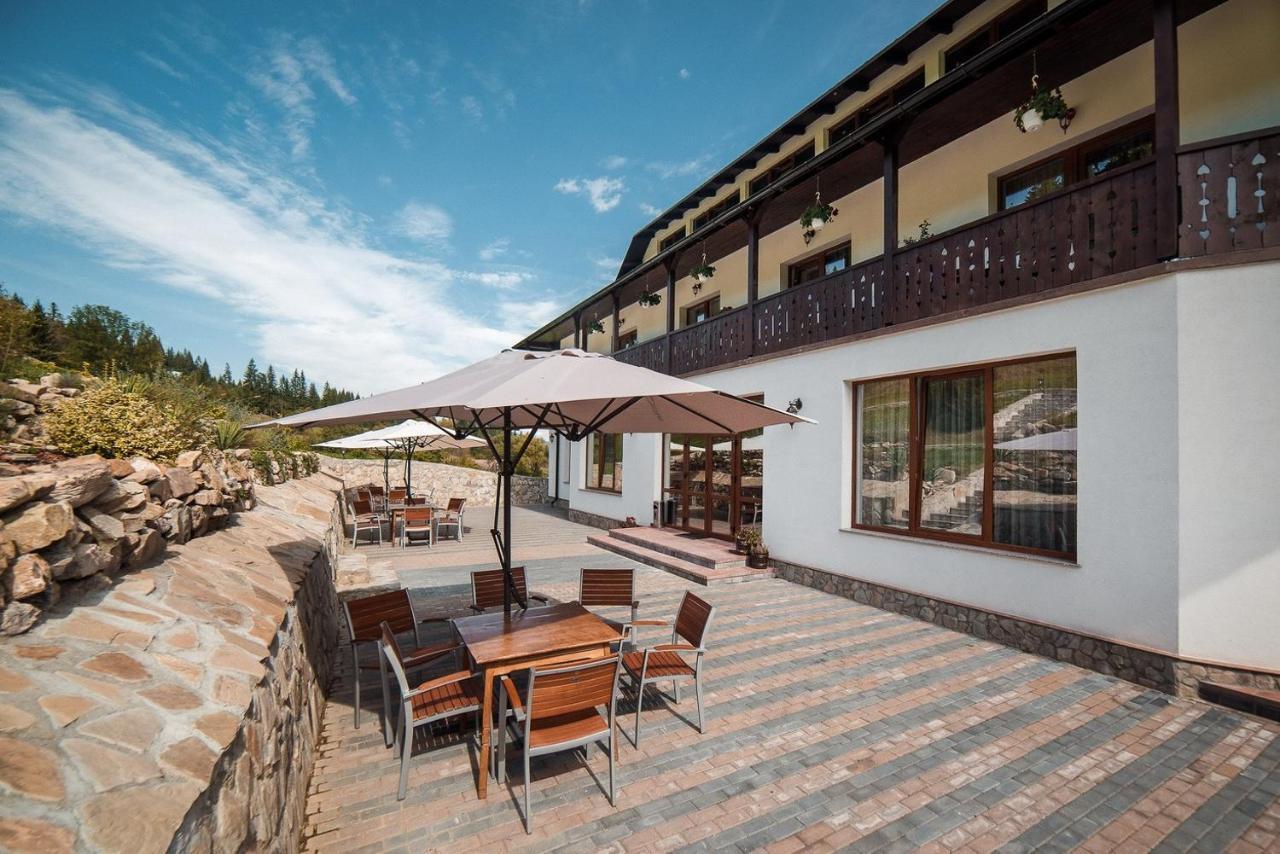 Conacul Domnitei Hotell Voronet Exteriör bild