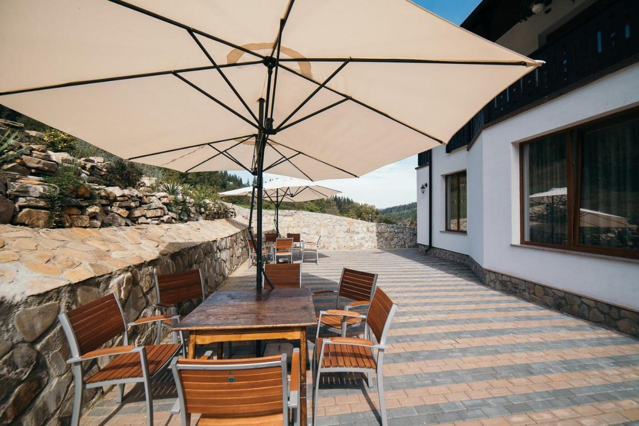 Conacul Domnitei Hotell Voronet Exteriör bild
