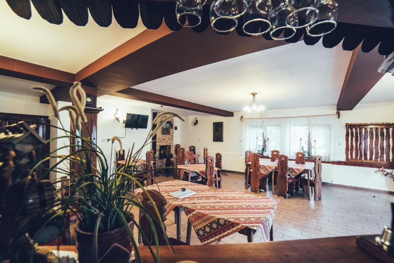 Conacul Domnitei Hotell Voronet Exteriör bild