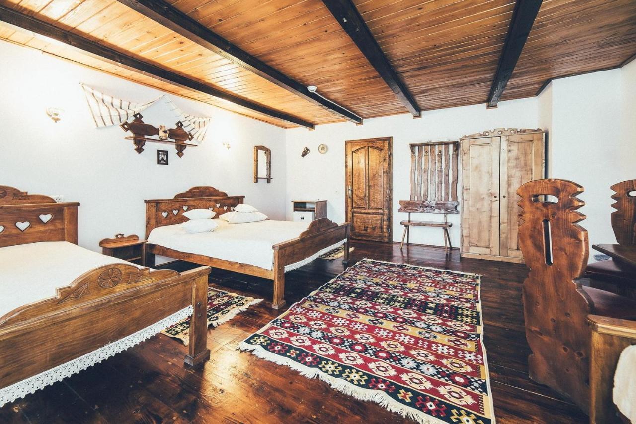 Conacul Domnitei Hotell Voronet Exteriör bild