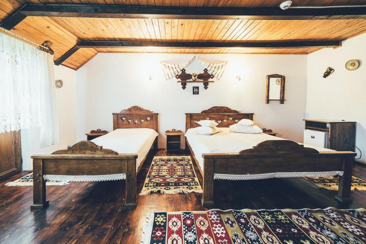 Conacul Domnitei Hotell Voronet Exteriör bild